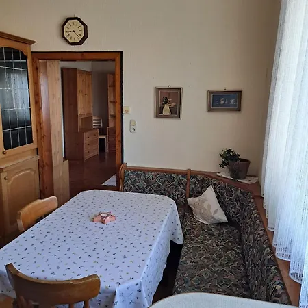 Anna - Austrian In Marchfeld Im Weinviertel