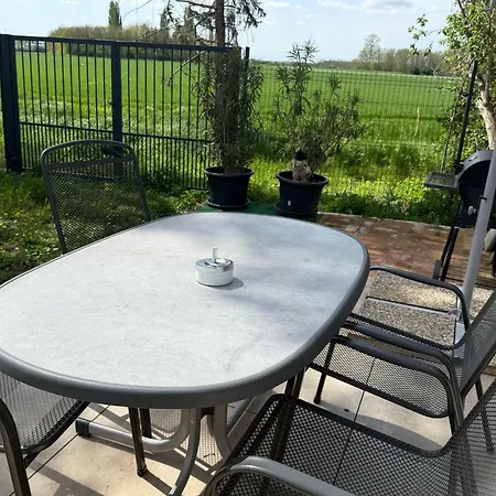 Anna - Austrian In Marchfeld Im Weinviertel *