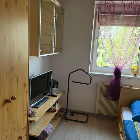 Anna - Austrian In Marchfeld Im Weinviertel * Marchegg