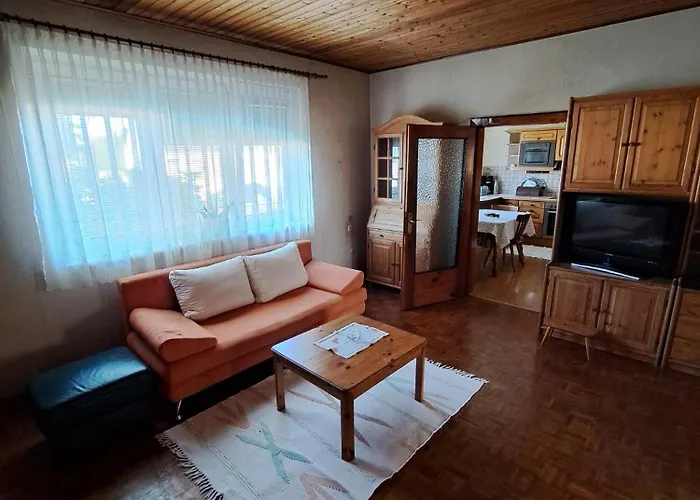 Anna - Austrian In Marchfeld Im Weinviertel