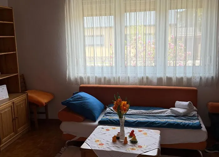 Anna - Austrian In Marchfeld Im Weinviertel Marchegg